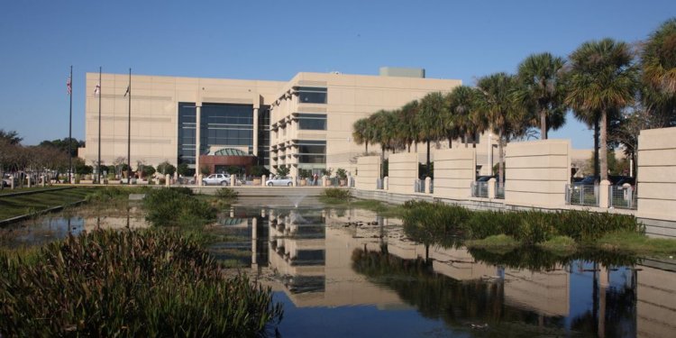 PINELLAS COUNTY JUSTICE CENTER
